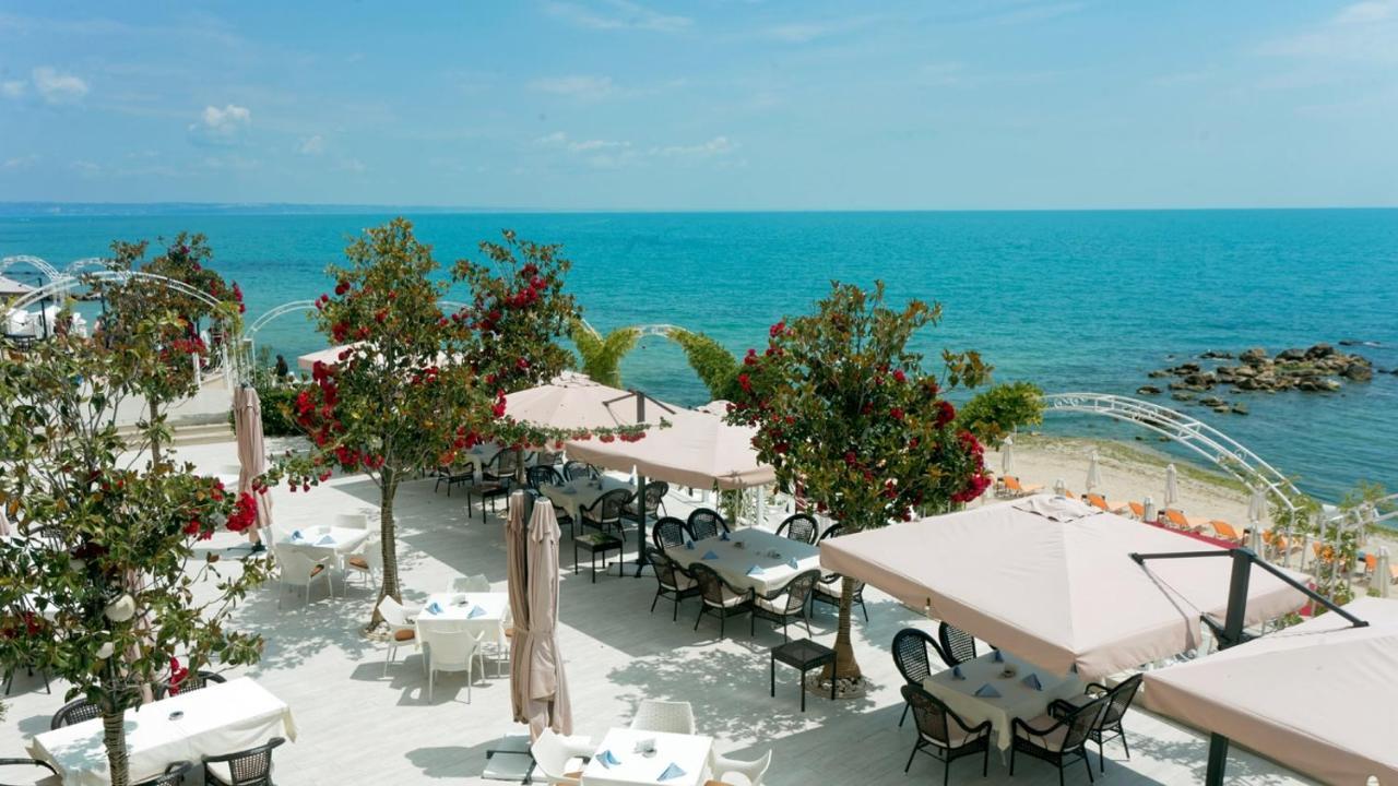 Luxurious And Panoramic Apartments At The Beach In La Mer Complex Golden Sands Exterior photo